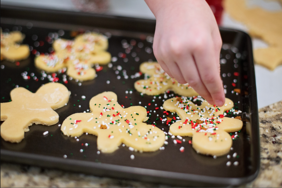 https://www.pexels.com/photo/sweet-cookies-christmas-baking-12190/
